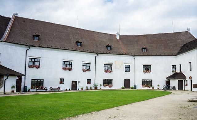 Historické hrady a zámky v Česku ideální pro romantické zasnoubení