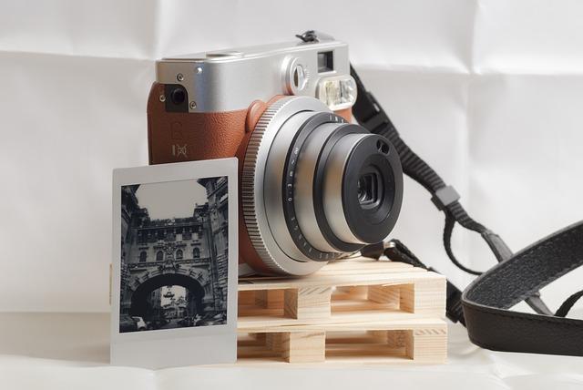 Tipy na kreativní fotografie: Jak využít instax k zachycení emocí