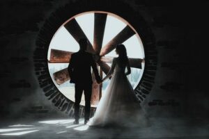 Co má mít ženich na svatbě: Kompletní průvodce outfitem